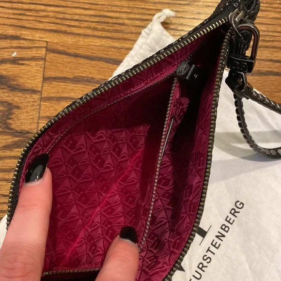 Diane von Furstenberg Leather Wristlet Clutch DVF - Picture 5 of 9